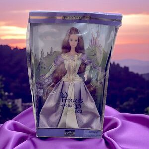 Princess And The Pea Barbie Doll Collector Edition 2000 Mattel